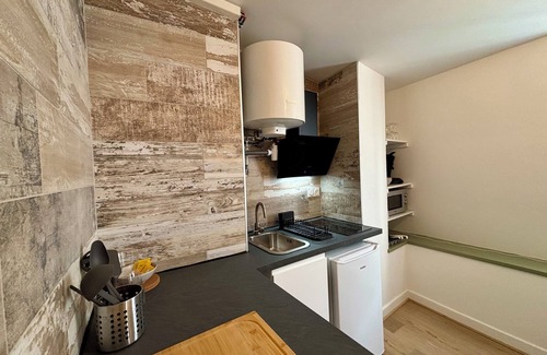 Brive-la-Gaillarde Apartment | Casa Bondy - Studio - Coeur de ville de Brive