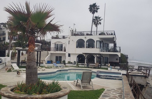 Playas de Rosarito House | Casa Brisa Alta - Beach House - Pool and Jacuzzi