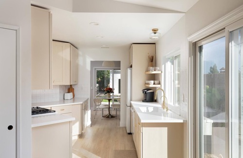 Vista House | Casa Buena New 4 bedroom house with hot tub