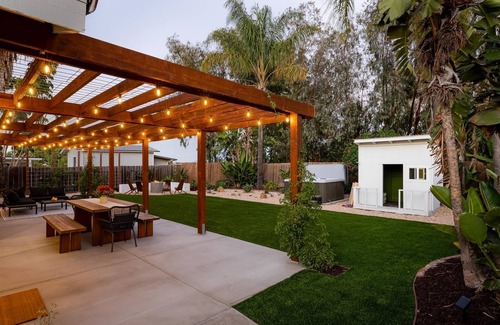 Vista House | Casa Buena New 4 bedroom house with hot tub