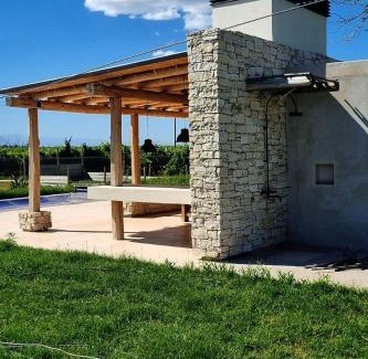 Godoy Cruz Villa | Casa C entre viñedos