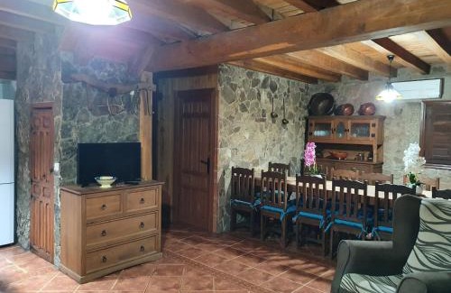 El Raso Ski Chalet | Casa Calañas