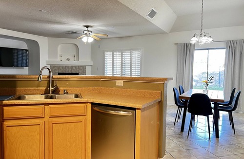 Biggs Field House | Casa calida of the 915