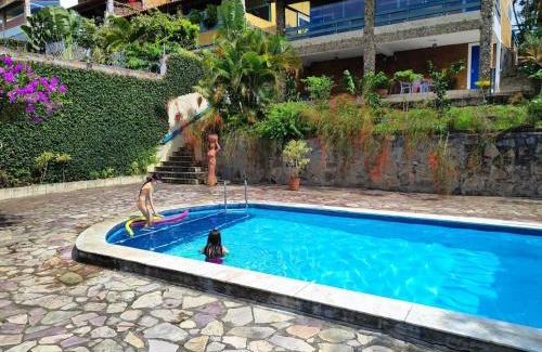 Novo Gravata House | Casa Cantinho da Paz, seu lazer completo, churrasqueira, piscina e muita tranquilidade