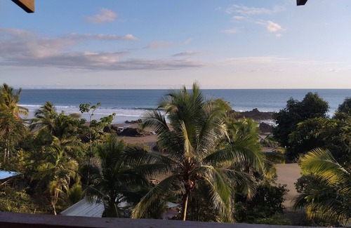 Bahia Solano Cabin | Casa Cielo: Cabaña Privada Frente al mar