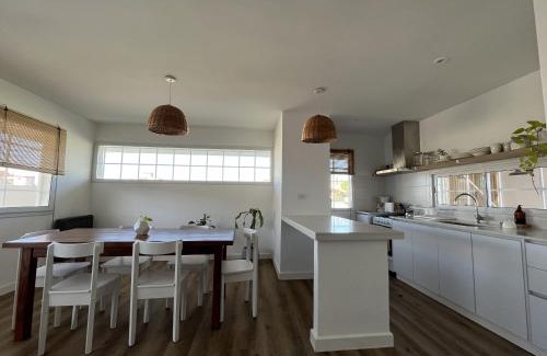 Las Colinas de Peralta Ramos House | Casa Coco - Casa Zona Faro Para 5 PAX a 3 Cuadras del Mar - Hola sur