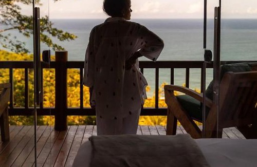 Ilheus Apartment | Casa com 4 Suítes, Piscina e Churrasqueira