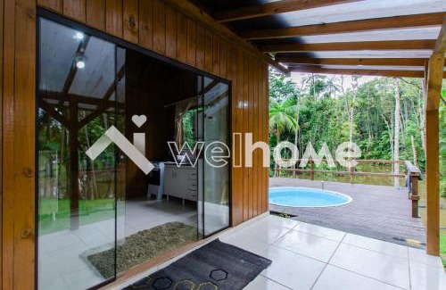 Sao Joao do Itaperiu House | Casa com ampla área verde e piscina em Itaperiu