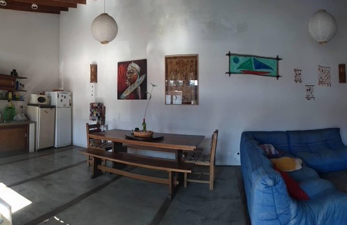 Estufa I House | Casa com Piscina e Churrasqueira em Ótima Localização