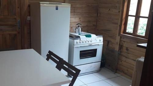 Matinhos House | Casa com Piscina Tv e Wi-fi, pertinho do Mar