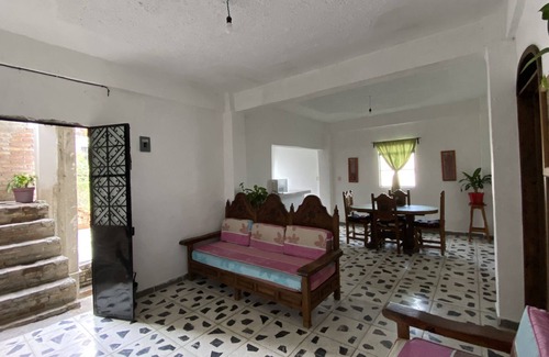 Taxco House | Casa Completa en Barrio la Cadena a 5 Minutos de la Catedral