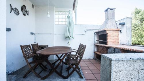 Tomino House | Casa con piscina a orilla del Rio Miño