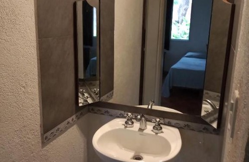 Valle de Anisacate House | Casa con piscina en entorno muy verde