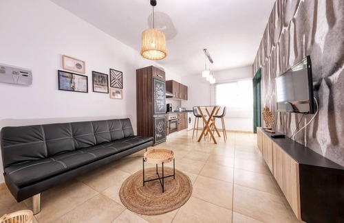 Costa Teguise Ski Chalet | Casa Costa Esmeralda Plus- Pool and Relax