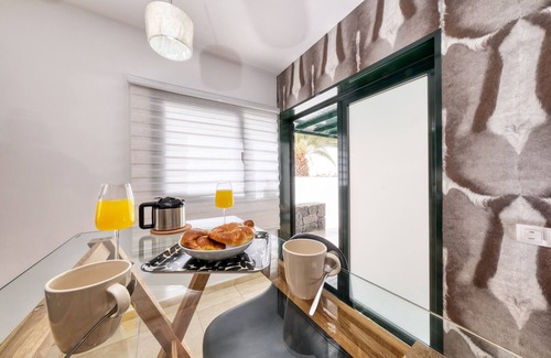 Costa Teguise Ski Chalet | Casa Costa Esmeralda Plus- Pool and Relax
