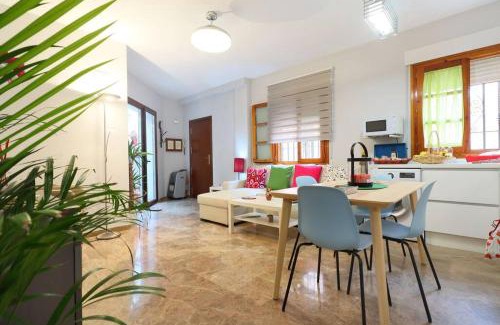 Cerro de la Golondrina-Salesianos Apartment | casa de los patios amurallados