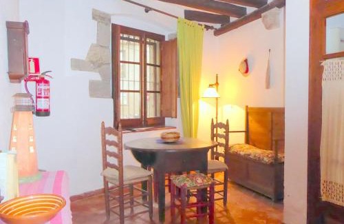 Castello d'Empuries House | Casa de piedra del siglo XVII restaurada con encanto, para 8 personas, en Castelló d'Empúries - ES-228-96