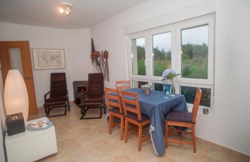 Cee Ski Chalet | Casa de Piedra Playa de Estorde con vistas al mar