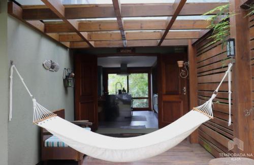 Praia do Rosa Villa | Casa de praia no Rosa - vista para Lagoa de Ibiraquera