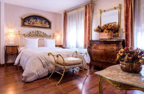Centro - Sagrario Hotel | Casa de Reyes