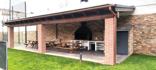 Breda Apartment | Casa de Vacaciones con pádel en Montseny by Can Forcadell