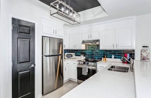 Navarre Beach Apartment | Casa De View: 14th Floor Lux Condo Sleeps 8! Heated Pool and Hot Tub! Includes Beach Service!