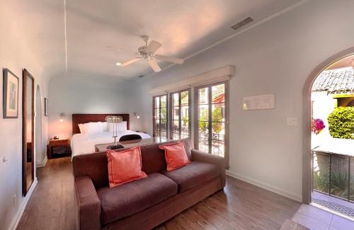 West Beach Hotel | Casa Del Mar Inn
