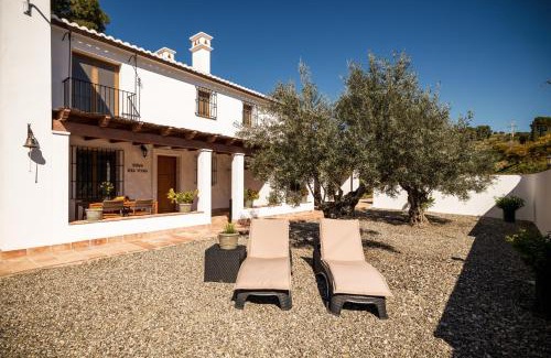 Pizarra House | Casa del Pino by Rosas Cantares
