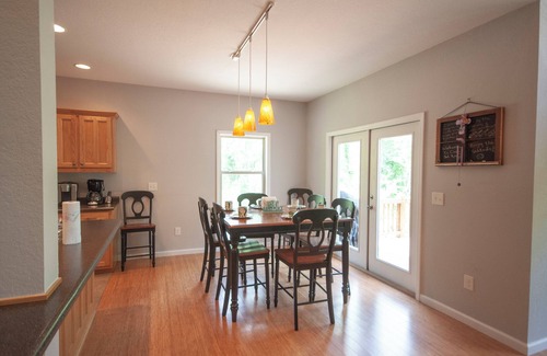 Hayesville House | Casa del Rio 3/2 on Hiawassee River w/HOT TUB on a Secluded Private lot