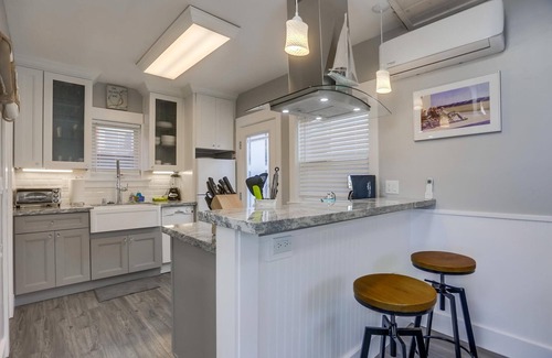 Village of La Jolla House | Casa del Sol |Charming 1BR Cottage | Heart of LJ
