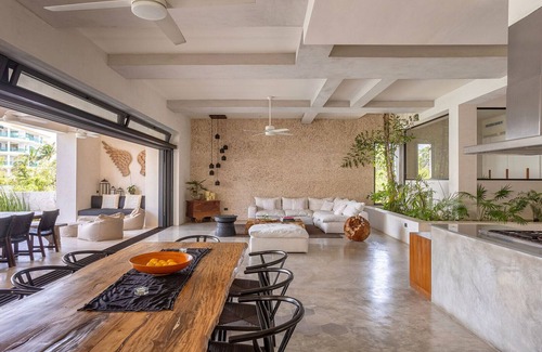 Bouvet Island Villa | Casa del Viento: 5BR Villa w/Pool, Lagoon access with Jetty in Puerto Aventuras