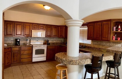 Sandy Beach House | Casa Diamante (3 Bedroom 2 Bathroom)