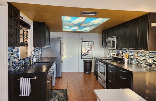 St. Petersburg - Clearwater House | Casa Dolphina: 6BR Waterfront Mini-Resort—Pool & Spa, Sunsets, Dock, St. Pete FL