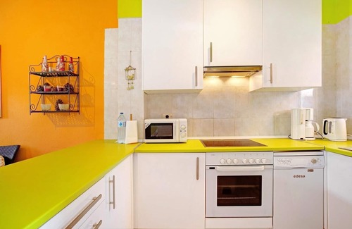 Chayofa House | Casa Dos Angeles - Colorful vacation home with 2 terraces and swimming pool.