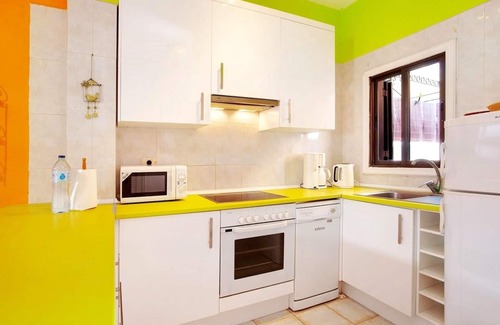 Chayofa House | Casa Dos Angeles - Colorful vacation home with 2 terraces and swimming pool.