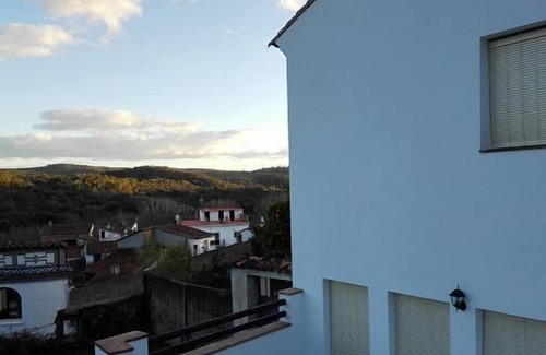 Linares de la Sierra Cottage | Casa El Naranjo Dulce for 8 people