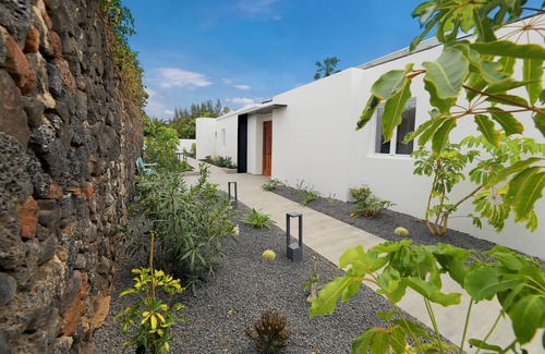Tias Villa | Casa El Paraiso 5 bedrooms, 4 baths free A/C Electric heated pool.