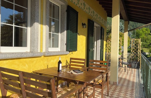 Crone Apartment | Casa Elena, bis 4 Personen, Großer Sonniger Balkon, ca. 300m zum See/Strand
