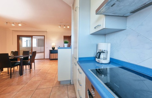 Costa Teguise Ski Chalet | Casa Elin, community pool, fast wifi and quiet place