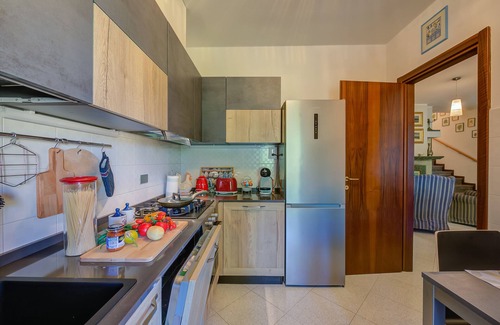 Carciano Apartment | Casa Elisabetta 100m From Stresa Downto, Stresa, Italy