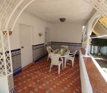 Otura House | Casa en Granada con maravillosa piscina