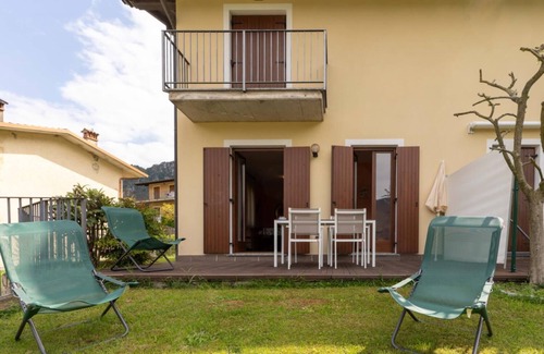 Crone Apartment | Casa Flora - Two Bedroom Apartment, Sleeps 6