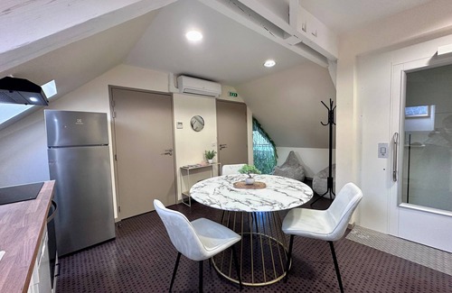 Brive-la-Gaillarde Apartment | Casa Foch - T3 pour 3 personnes - Parking - Proche Hyper Centre