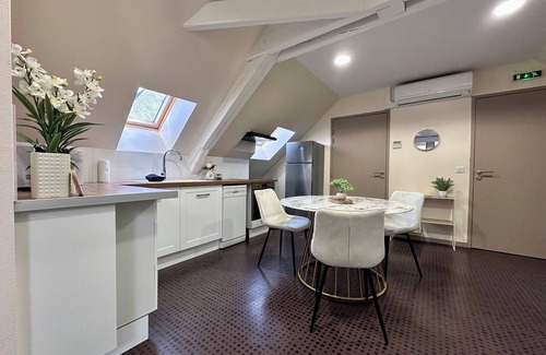 Brive-la-Gaillarde Apartment | Casa Foch - T3 pour 3 personnes - Parking - Proche Hyper Centre