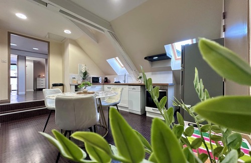 Brive-la-Gaillarde Apartment | Casa Foch - T3 pour 3 personnes - Parking - Proche Hyper Centre