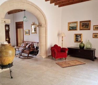 Petra House | Casa Font-Fullana