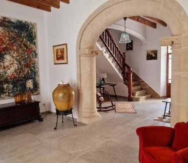 Petra House | Casa Font-Fullana