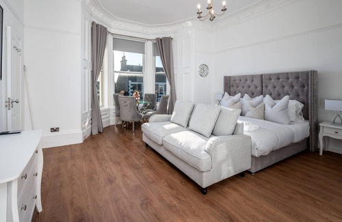 Broughty Ferry Apartment | Casa Fresa - Balmoral Suite - Broughty Ferry