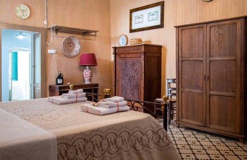 Old Town Cisternino Apartment | Casa Giglio by Typney