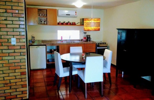 Pipa Ski Chalet | Casa Girassois, located in the center of Pipa, is a large oasis in the center